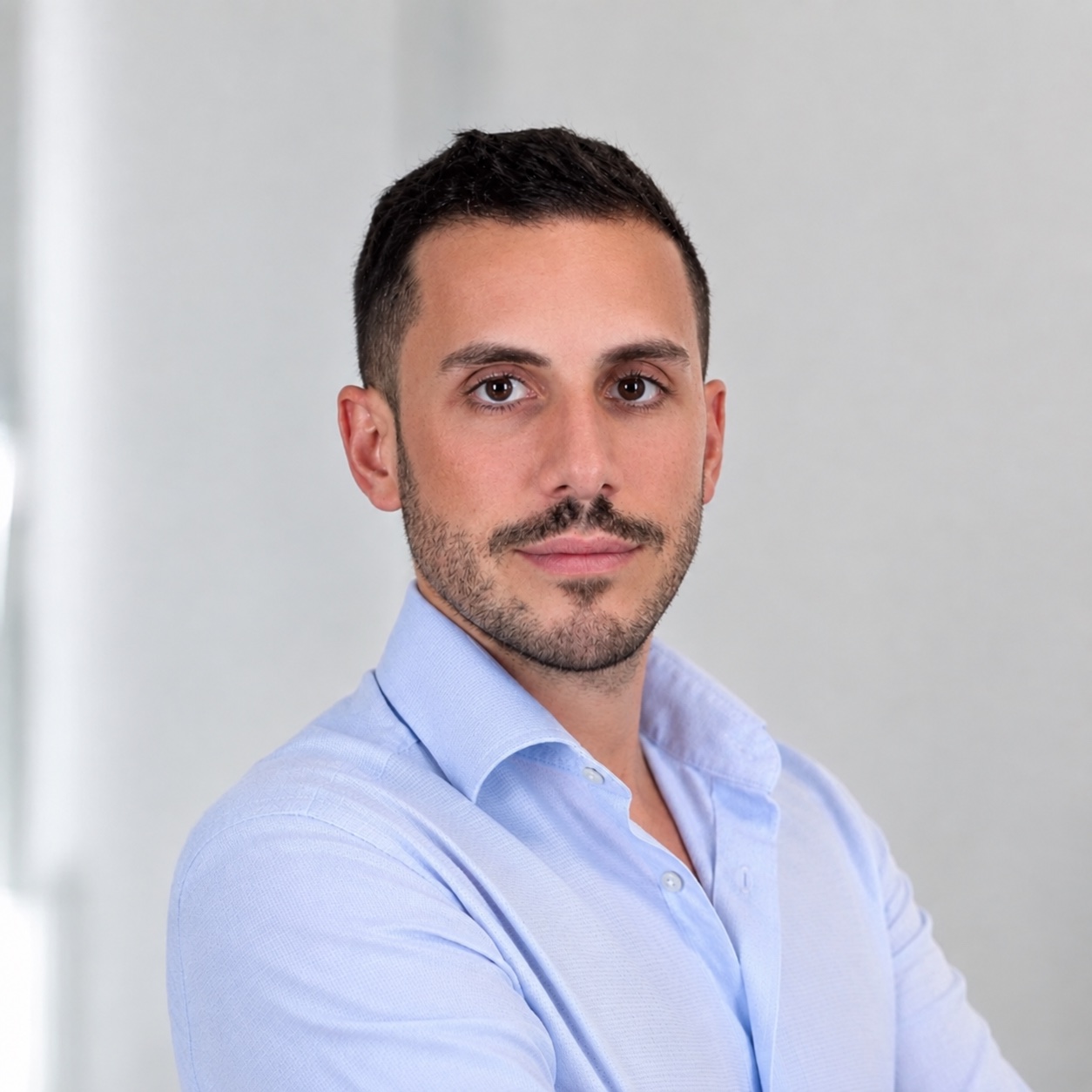 Giulio Famiglietti, former Amazon leader and career coach
